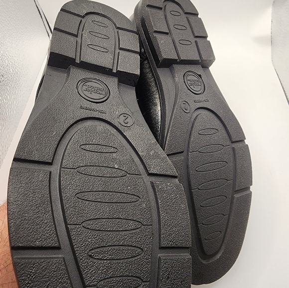 Lot of boys size 2 shoes - Picture 4 of 12